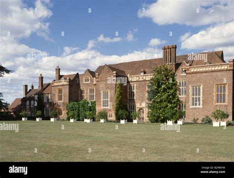 villa tudor sutton place|sutton place wikipedia.